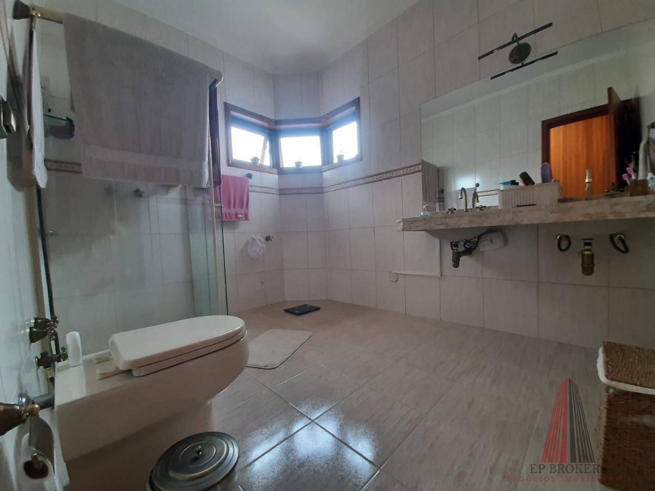 Casa à venda com 4 quartos, 338m² - Foto 34