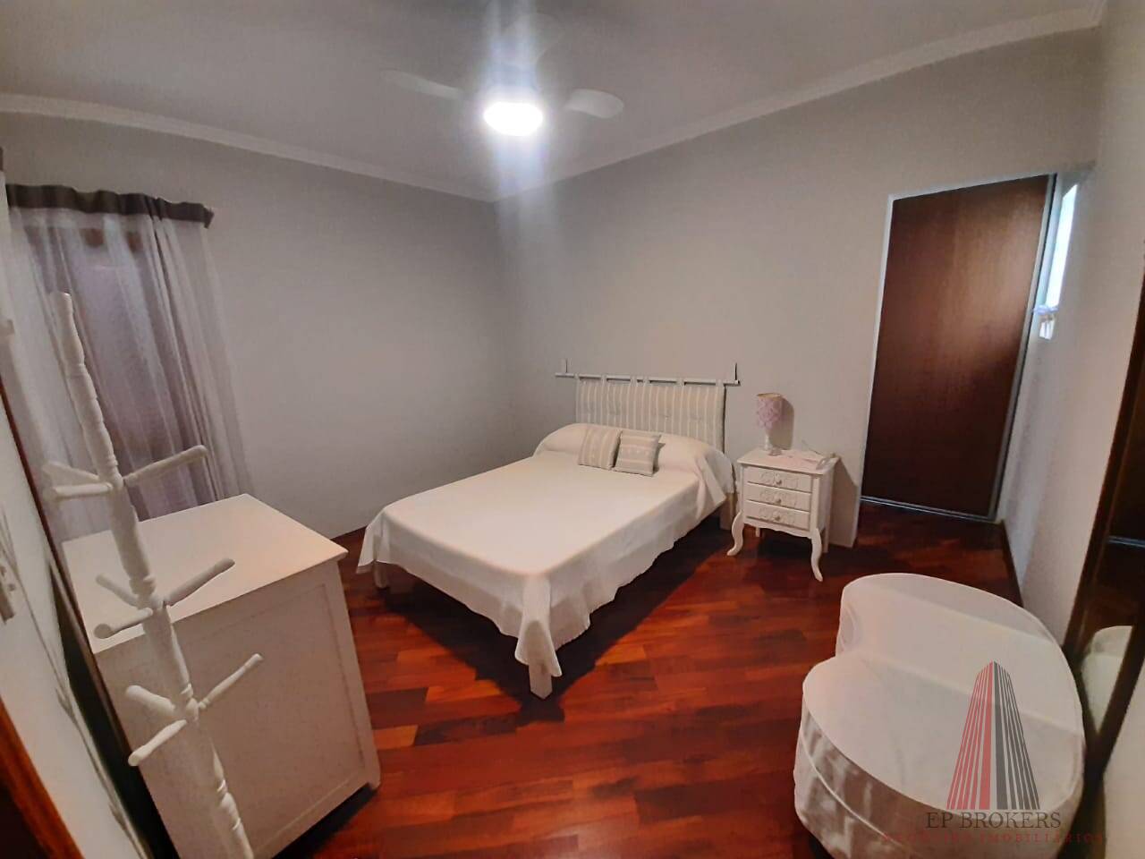 Casa à venda com 4 quartos, 338m² - Foto 31