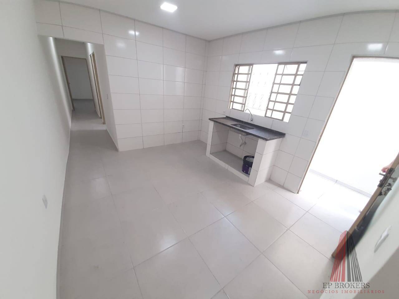 Casa à venda com 3 quartos, 112m² - Foto 4