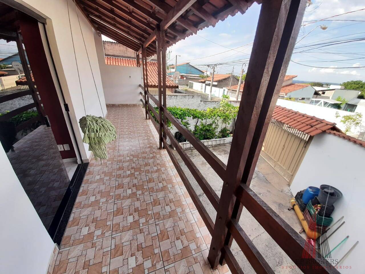 Casa à venda com 3 quartos, 126m² - Foto 2