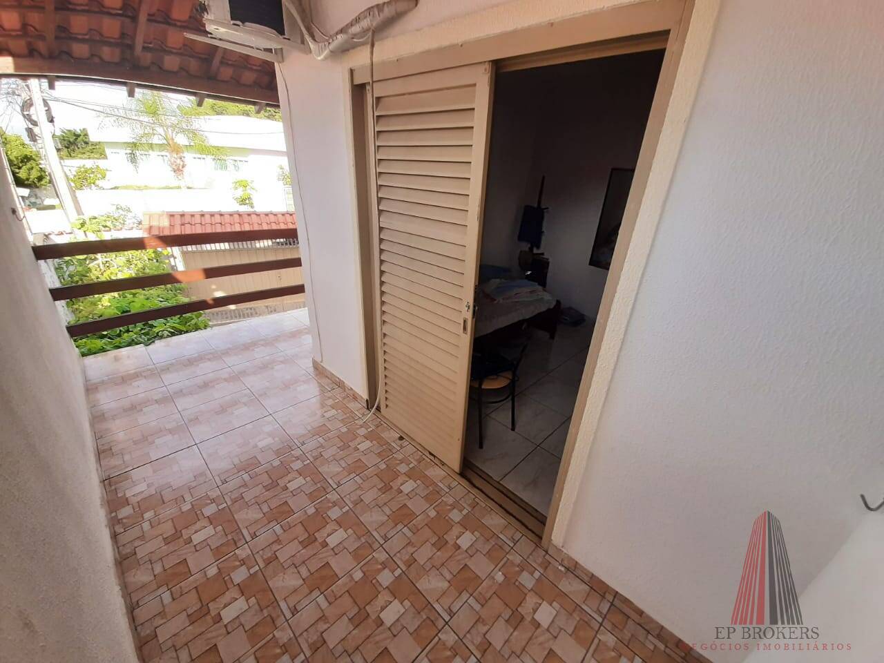 Casa à venda com 3 quartos, 126m² - Foto 4