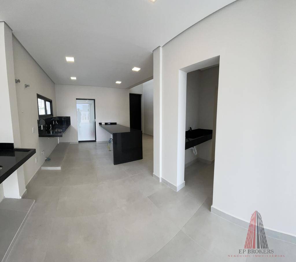 Casa à venda com 3 quartos, 200m² - Foto 5