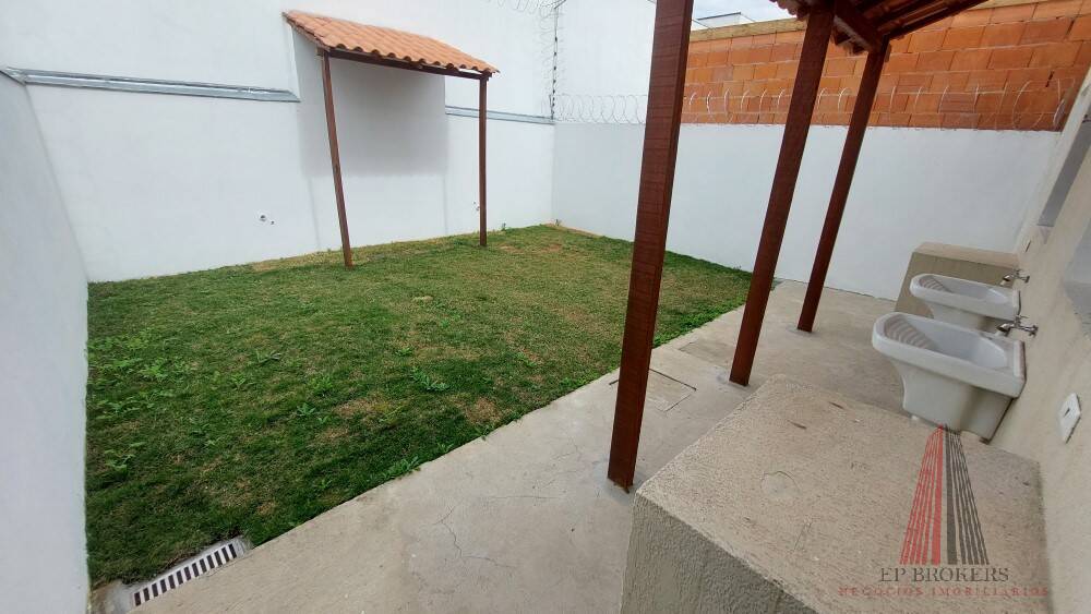 Casa à venda com 2 quartos, 68m² - Foto 6