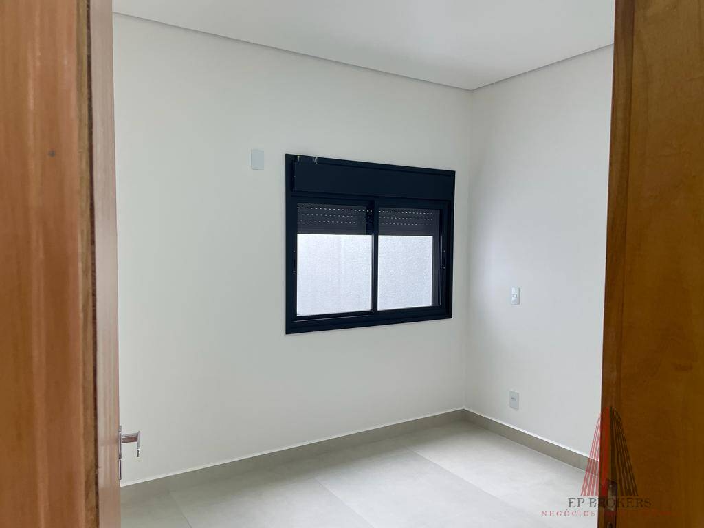 Casa à venda com 3 quartos, 200m² - Foto 14