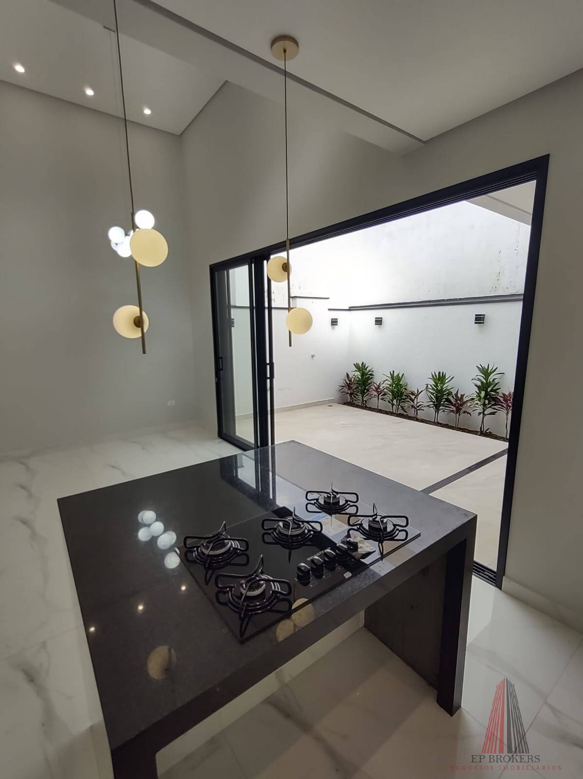 Casa à venda com 3 quartos, 121m² - Foto 11