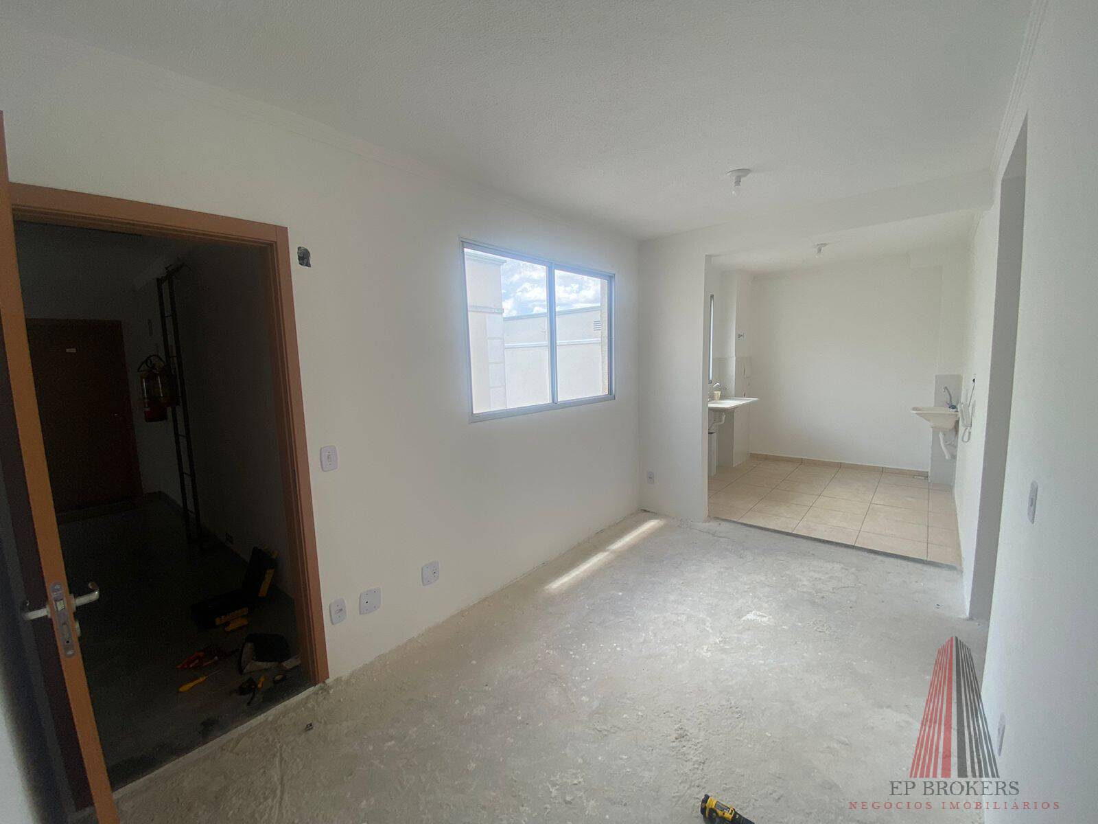 Apartamento à venda com 2 quartos, 45m² - Foto 2