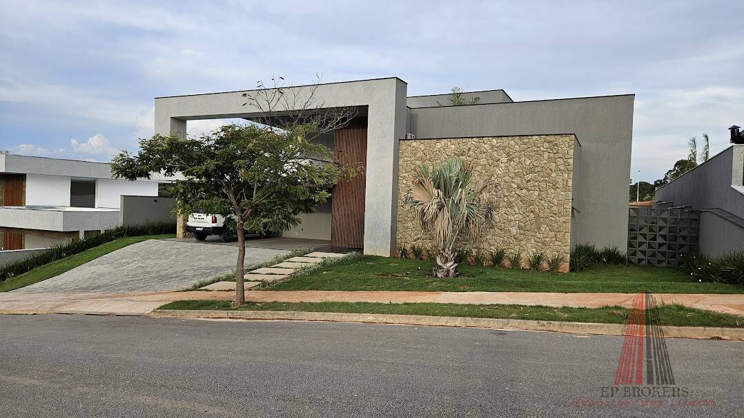 Casa de Condomínio à venda com 4 quartos, 440m² - Foto 2