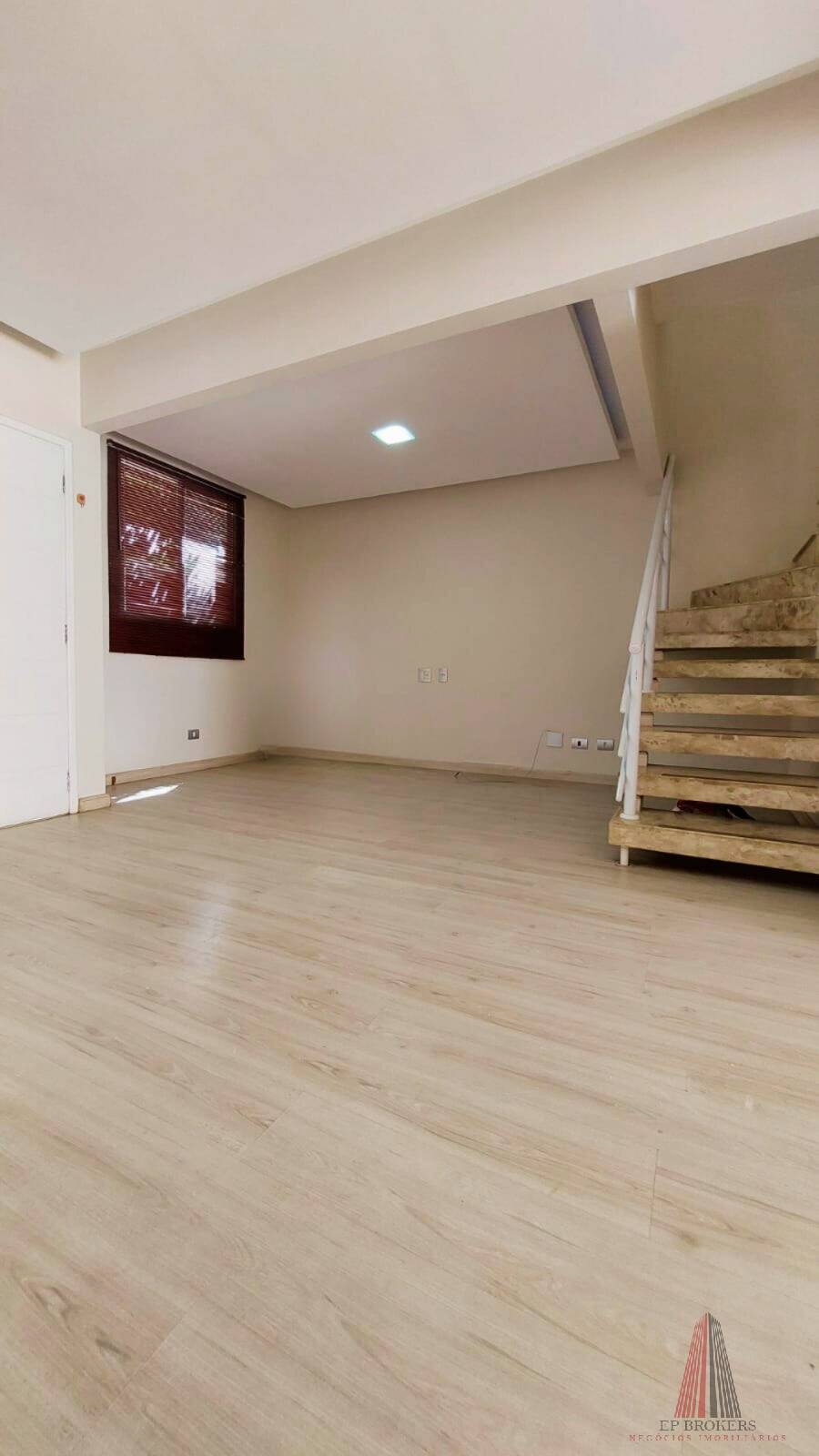 Casa à venda com 3 quartos, 94m² - Foto 3