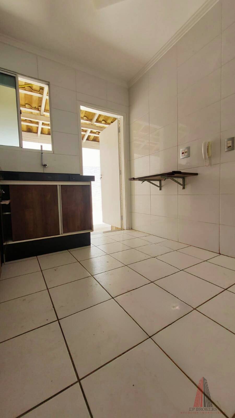 Casa à venda com 3 quartos, 94m² - Foto 9