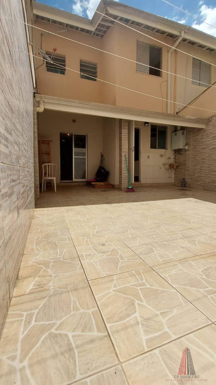 Casa à venda com 3 quartos, 94m² - Foto 12