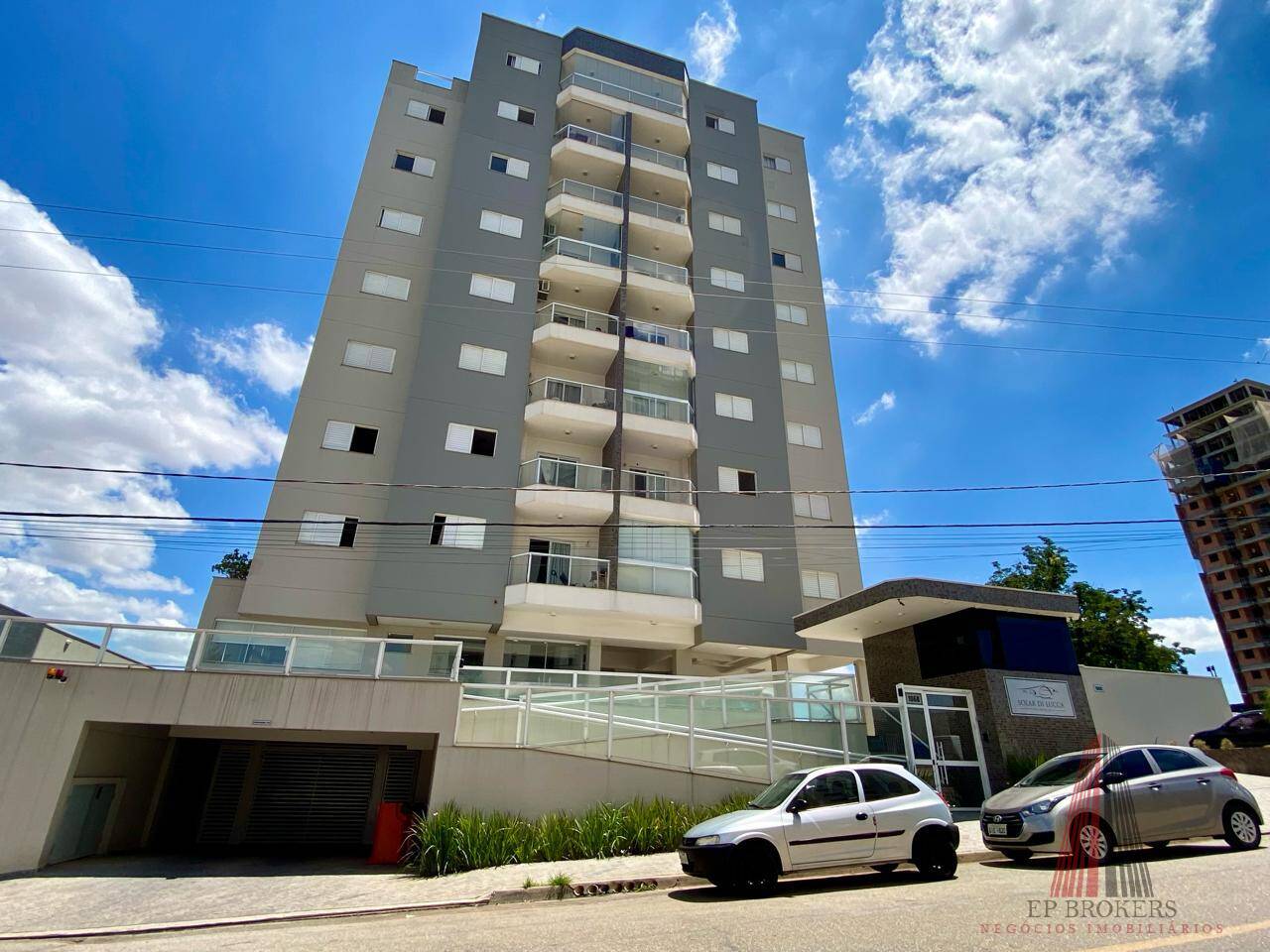 Apartamento à venda com 2 quartos, 85m² - Foto 1