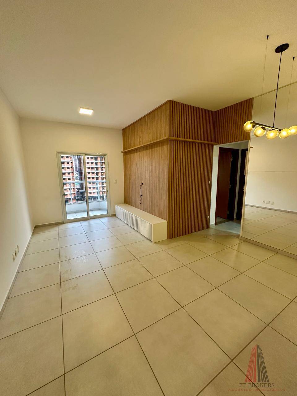 Apartamento à venda com 2 quartos, 85m² - Foto 3