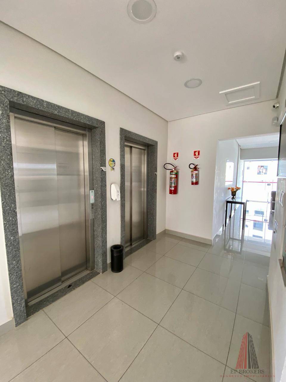 Apartamento à venda com 2 quartos, 85m² - Foto 29