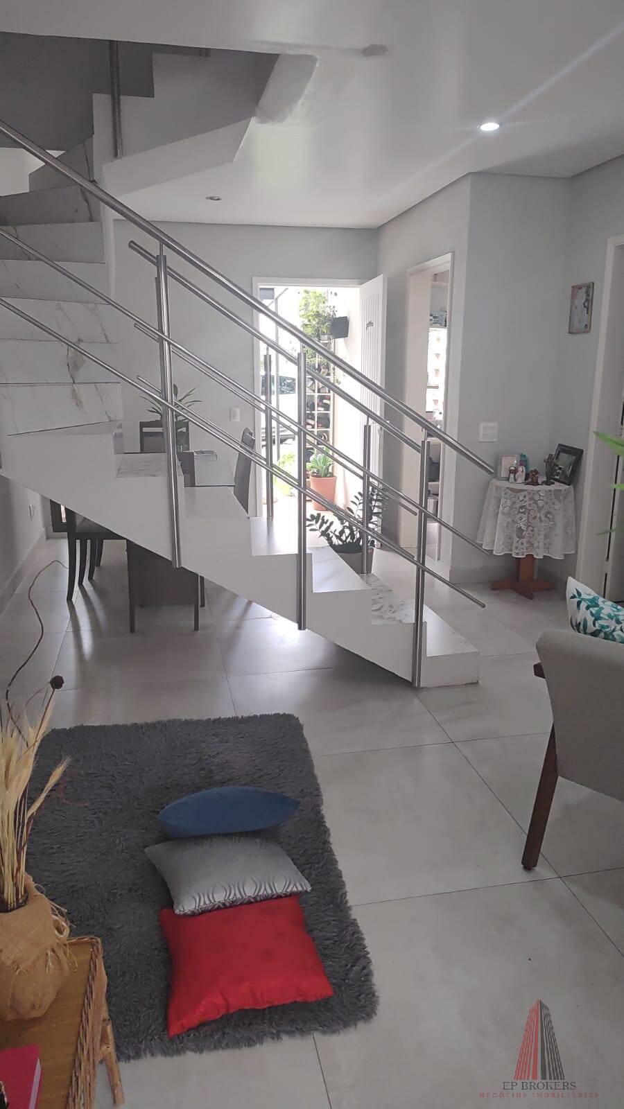 Casa à venda com 3 quartos, 112m² - Foto 4