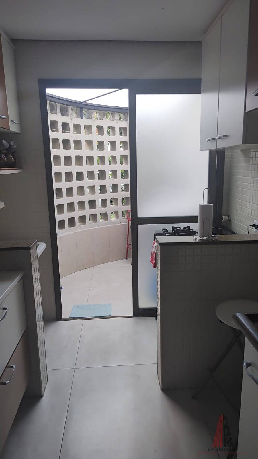 Casa à venda com 3 quartos, 112m² - Foto 7