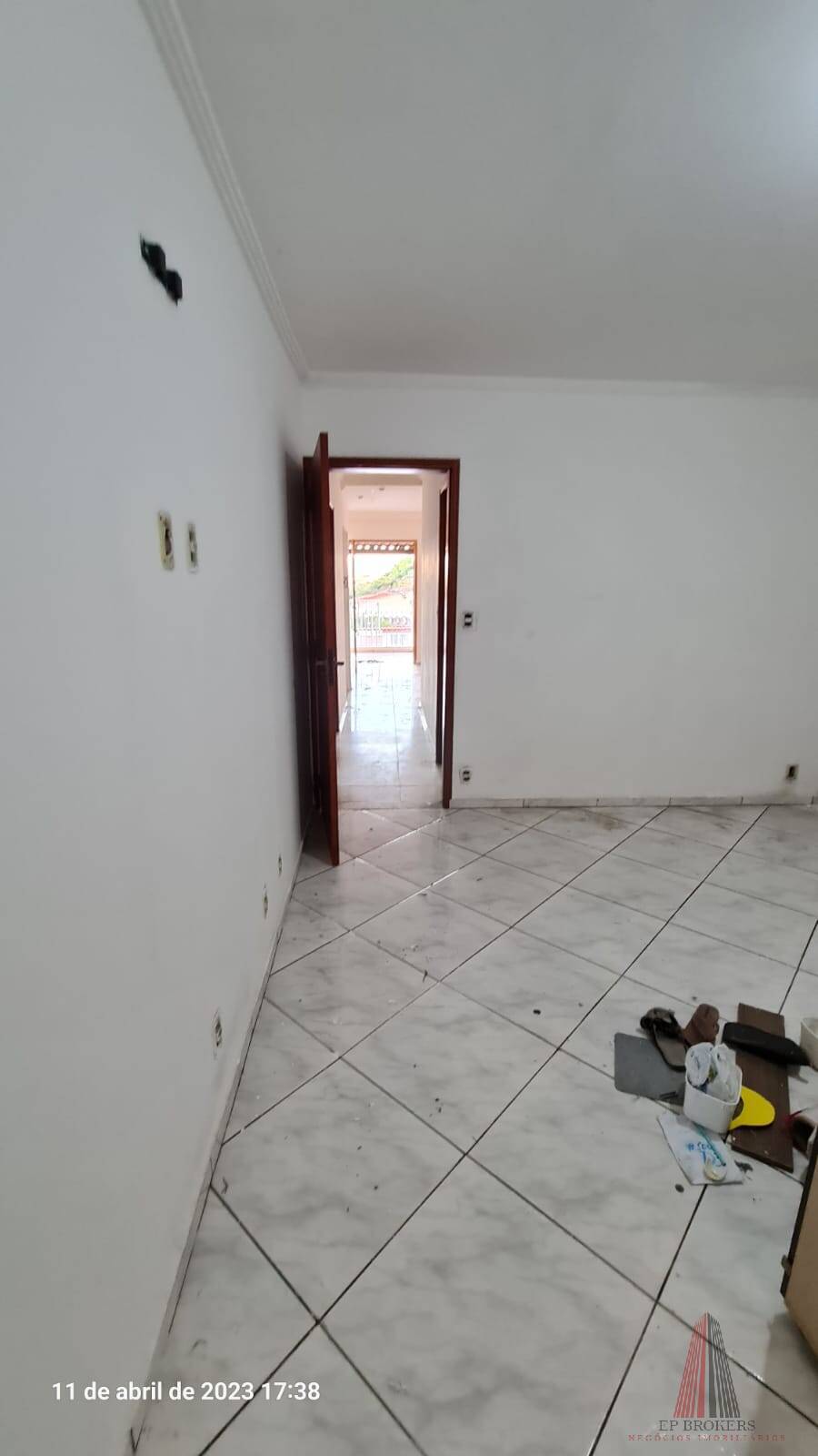 Casa à venda com 3 quartos, 240m² - Foto 11