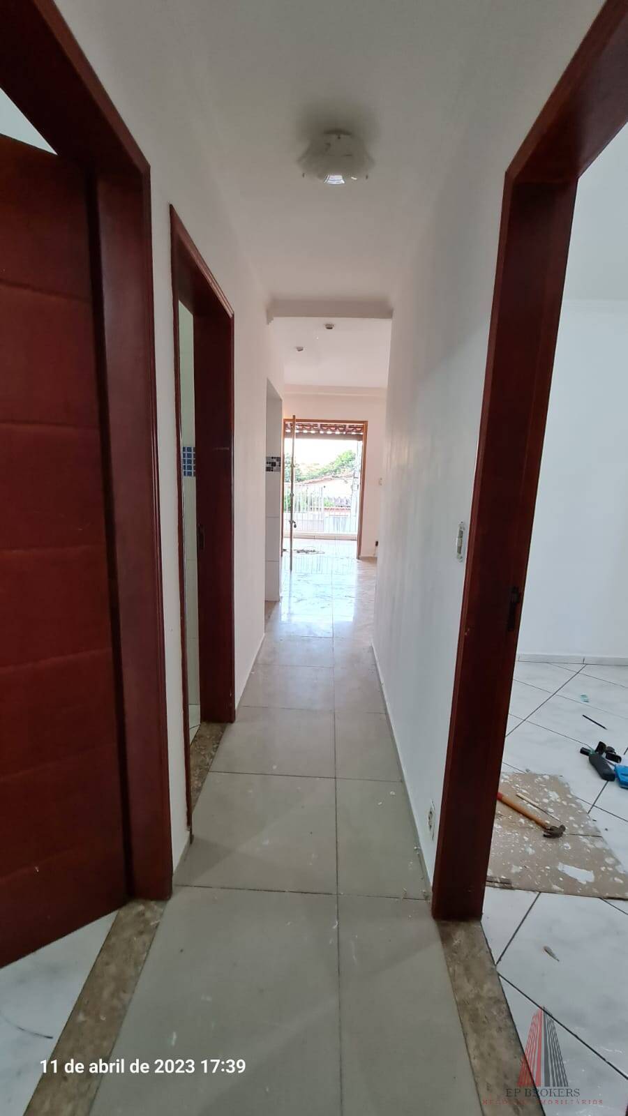 Casa à venda com 3 quartos, 240m² - Foto 14