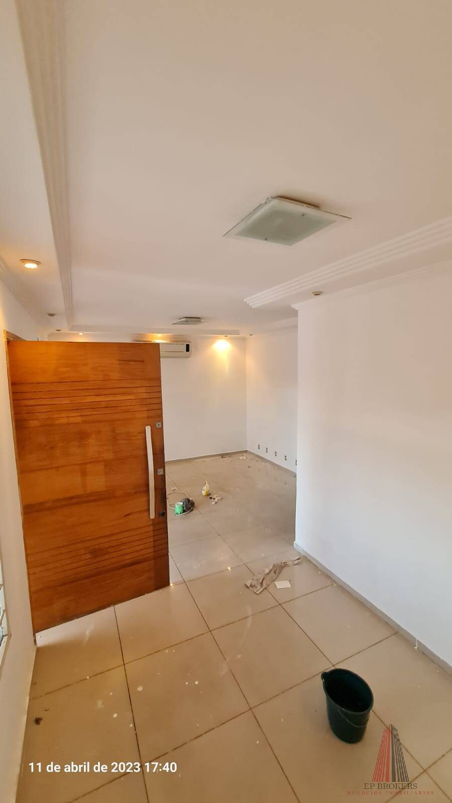 Casa à venda com 3 quartos, 240m² - Foto 7