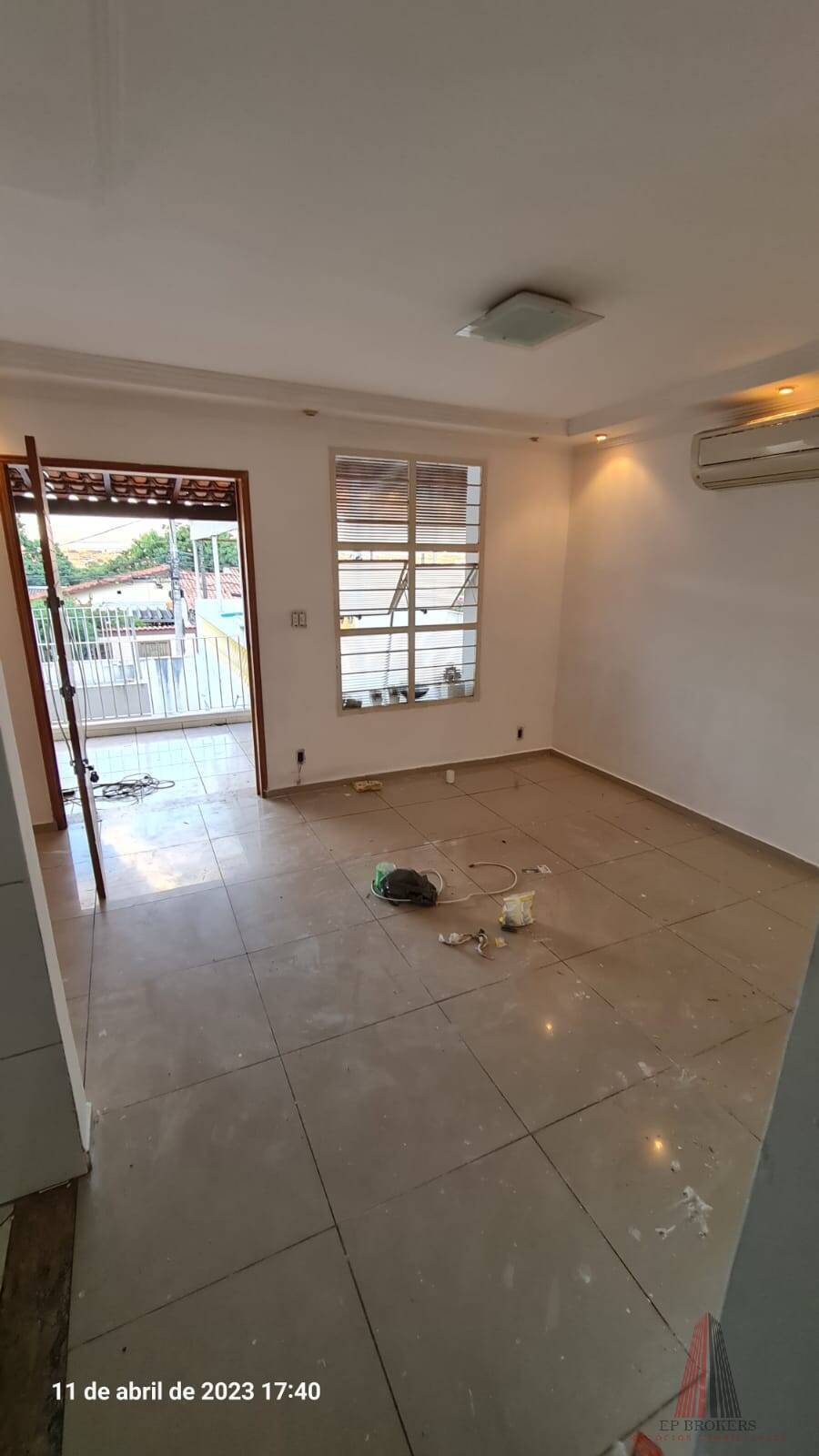 Casa à venda com 3 quartos, 240m² - Foto 10