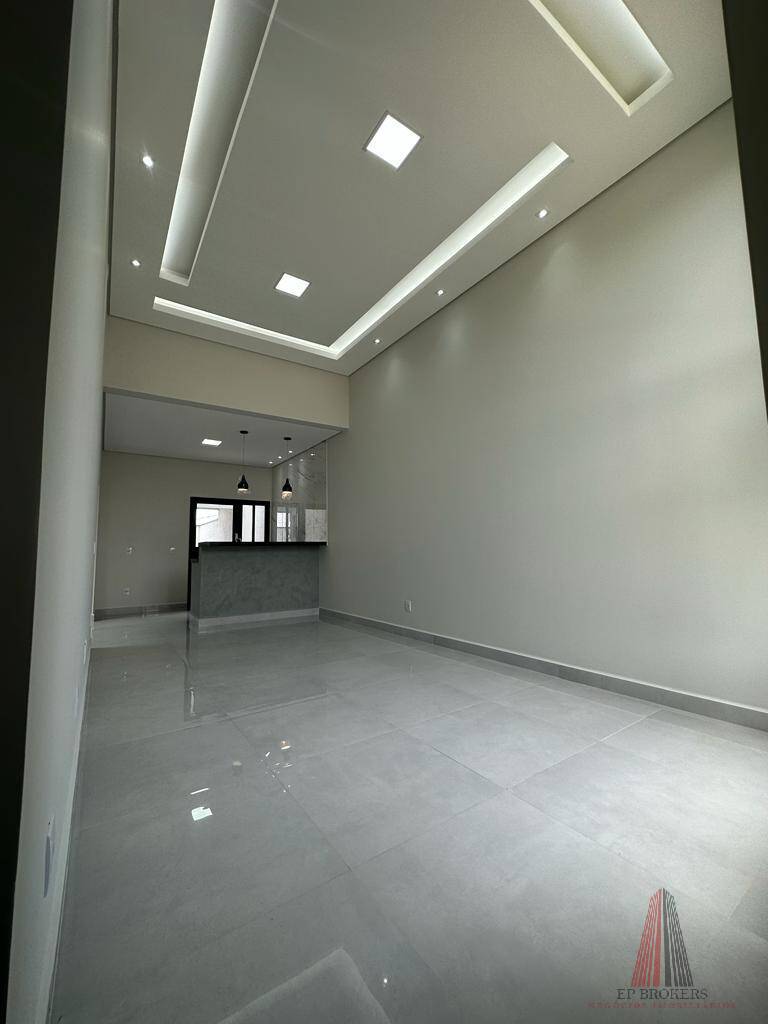 Casa à venda com 3 quartos, 105m² - Foto 4