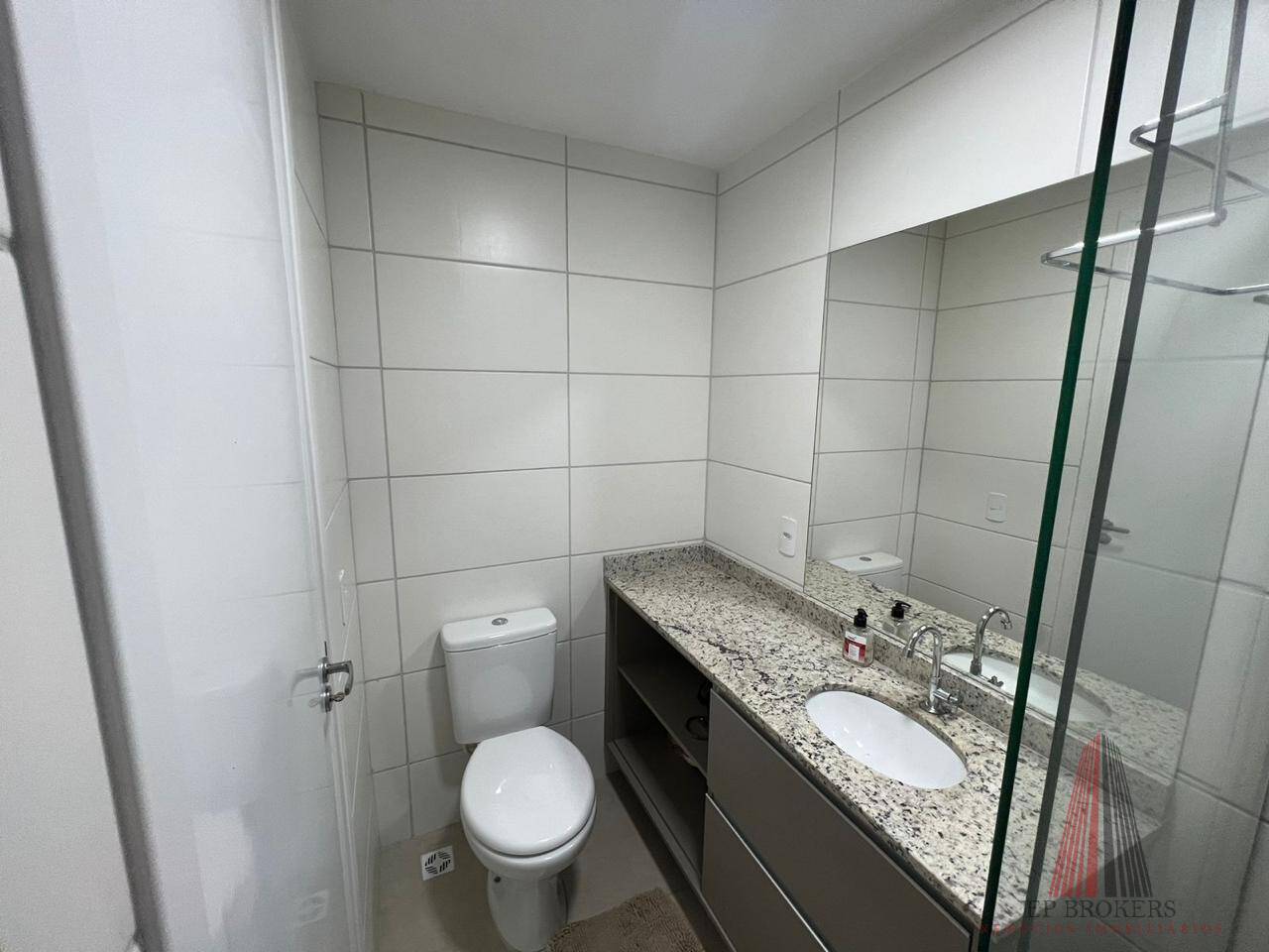 Apartamento à venda com 2 quartos, 61m² - Foto 15