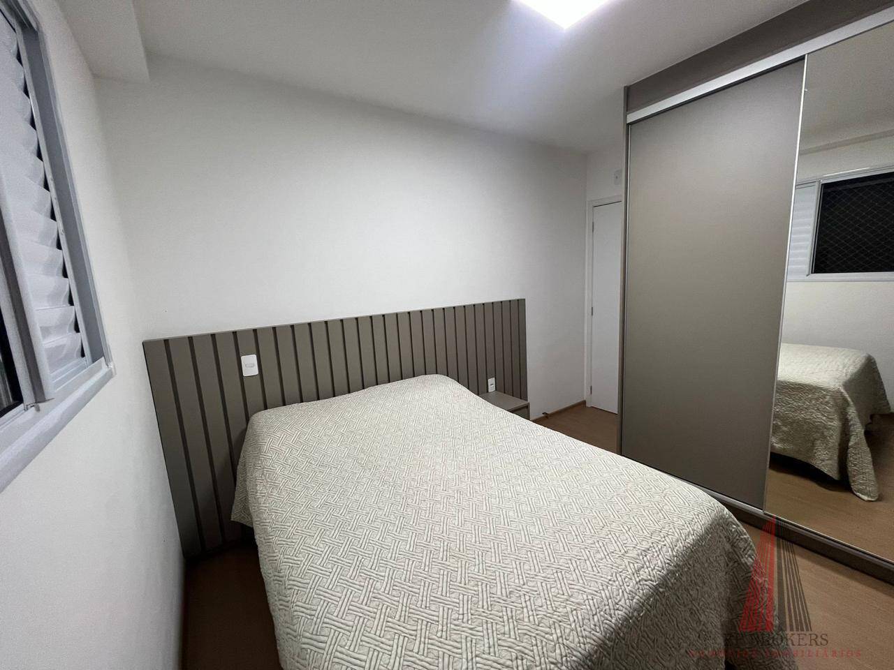 Apartamento à venda com 2 quartos, 61m² - Foto 17