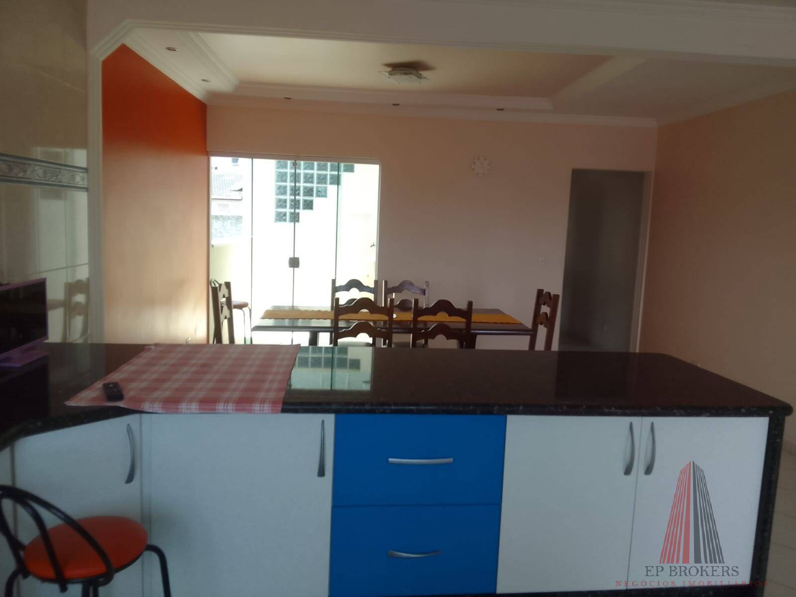 Casa à venda com 3 quartos, 206m² - Foto 9