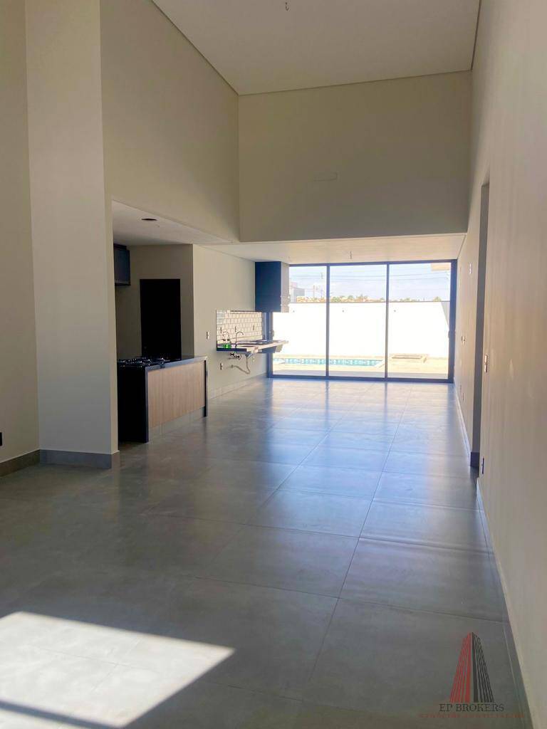 Casa à venda com 3 quartos, 234m² - Foto 4