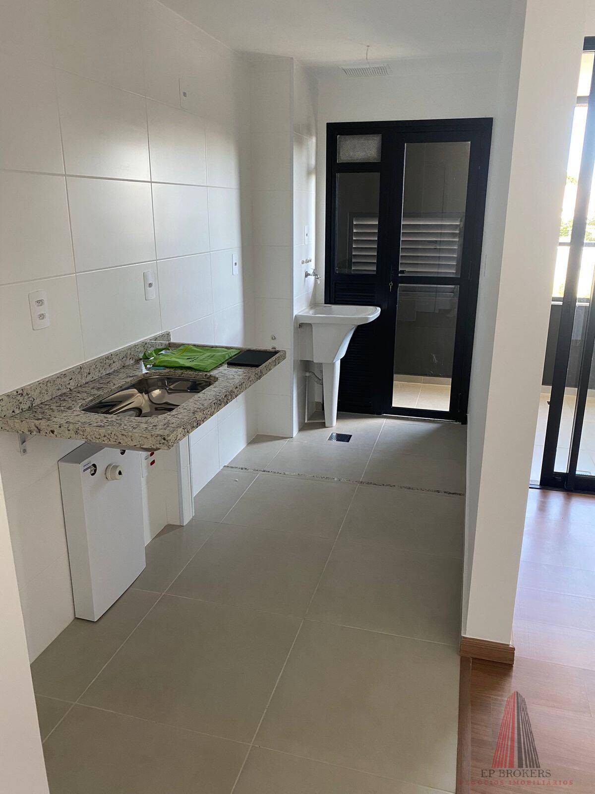 Apartamento à venda com 2 quartos, 62m² - Foto 27