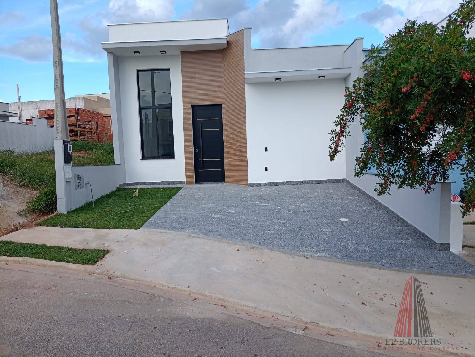 Casa de Condomínio à venda com 3 quartos, 98m² - Foto 2