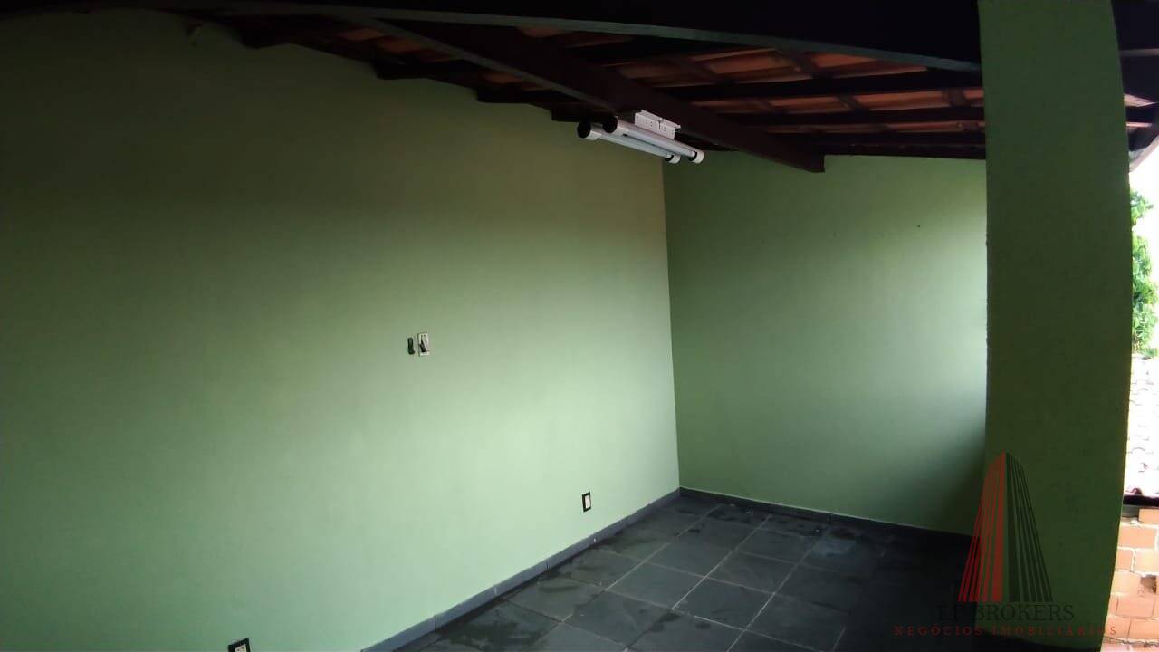 Casa à venda com 3 quartos, 170m² - Foto 11