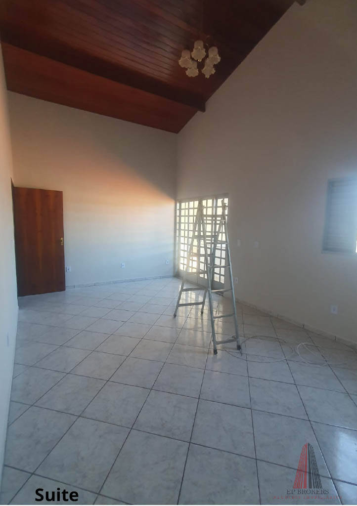 Casa à venda com 4 quartos, 192m² - Foto 11