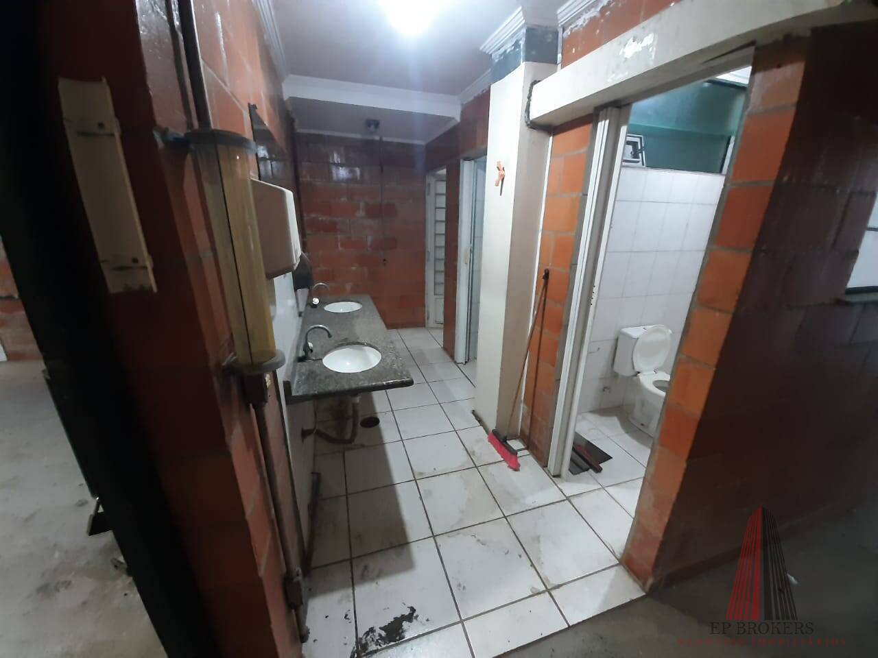 Prédio Inteiro para alugar, 188m² - Foto 9