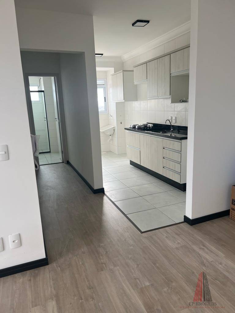 Apartamento à venda com 2 quartos, 62m² - Foto 2