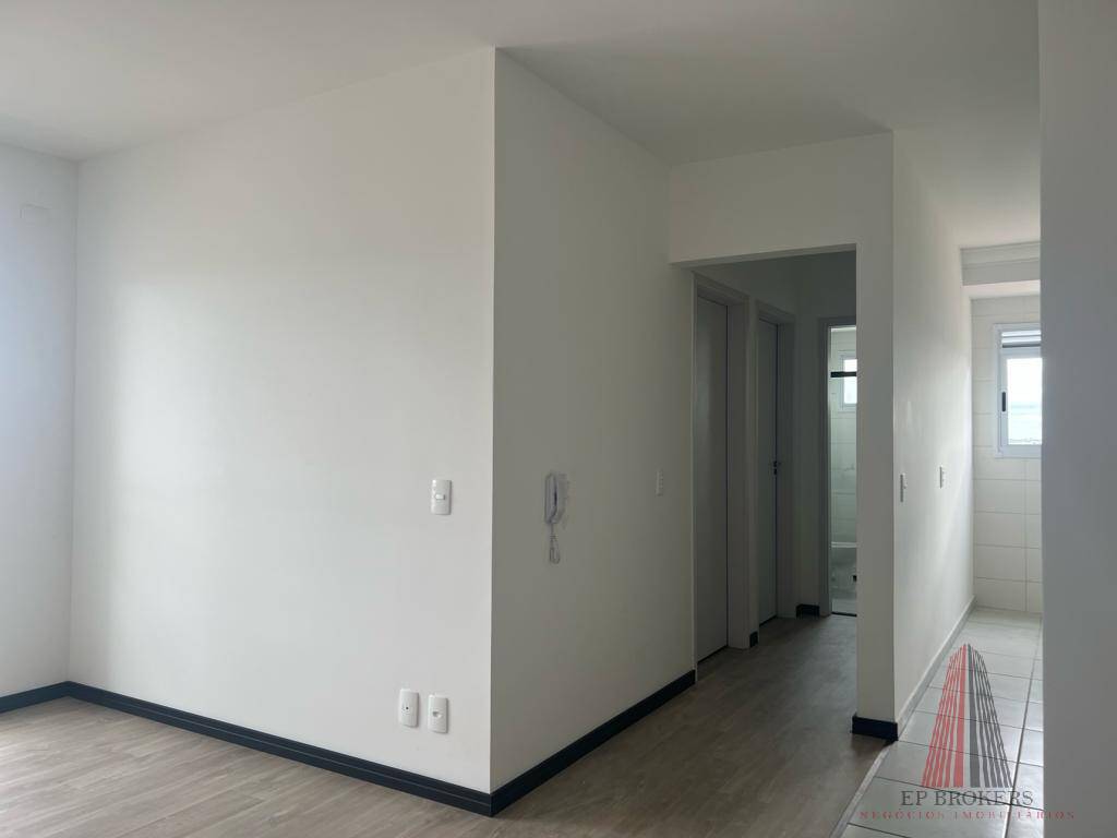 Apartamento à venda com 2 quartos, 62m² - Foto 6