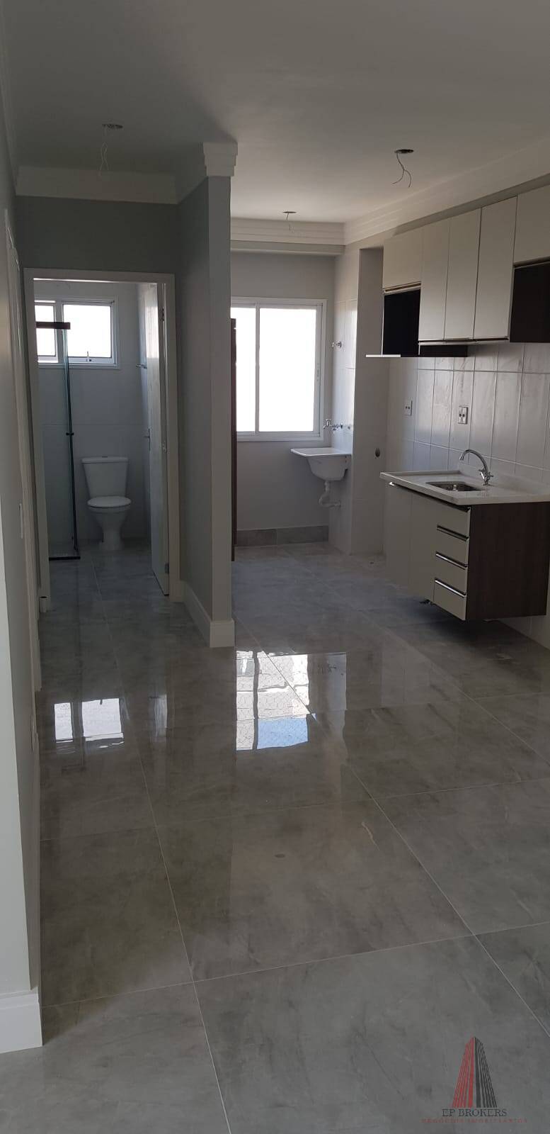 Apartamento à venda com 2 quartos, 56m² - Foto 2