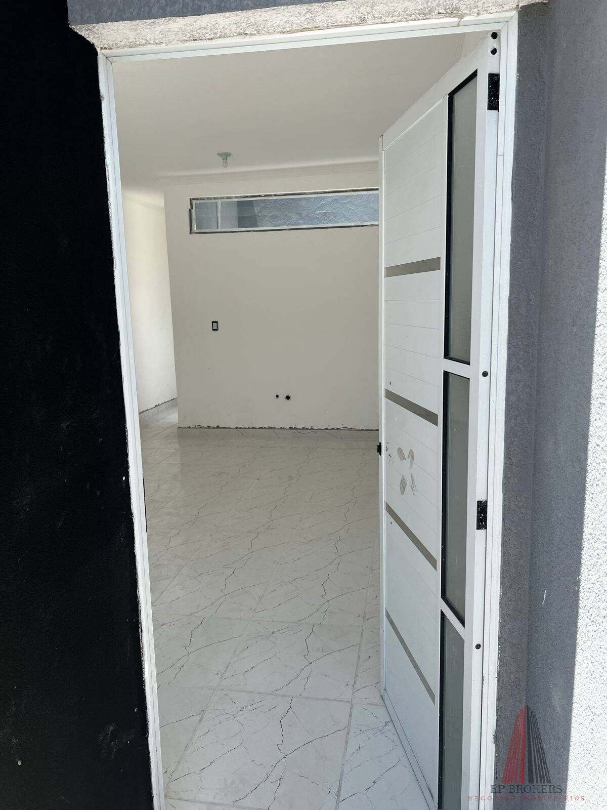 Casa à venda com 2 quartos, 56m² - Foto 7