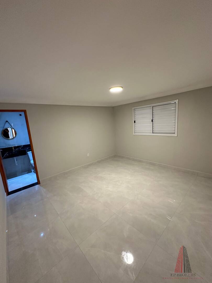 Casa à venda com 3 quartos, 94m² - Foto 11