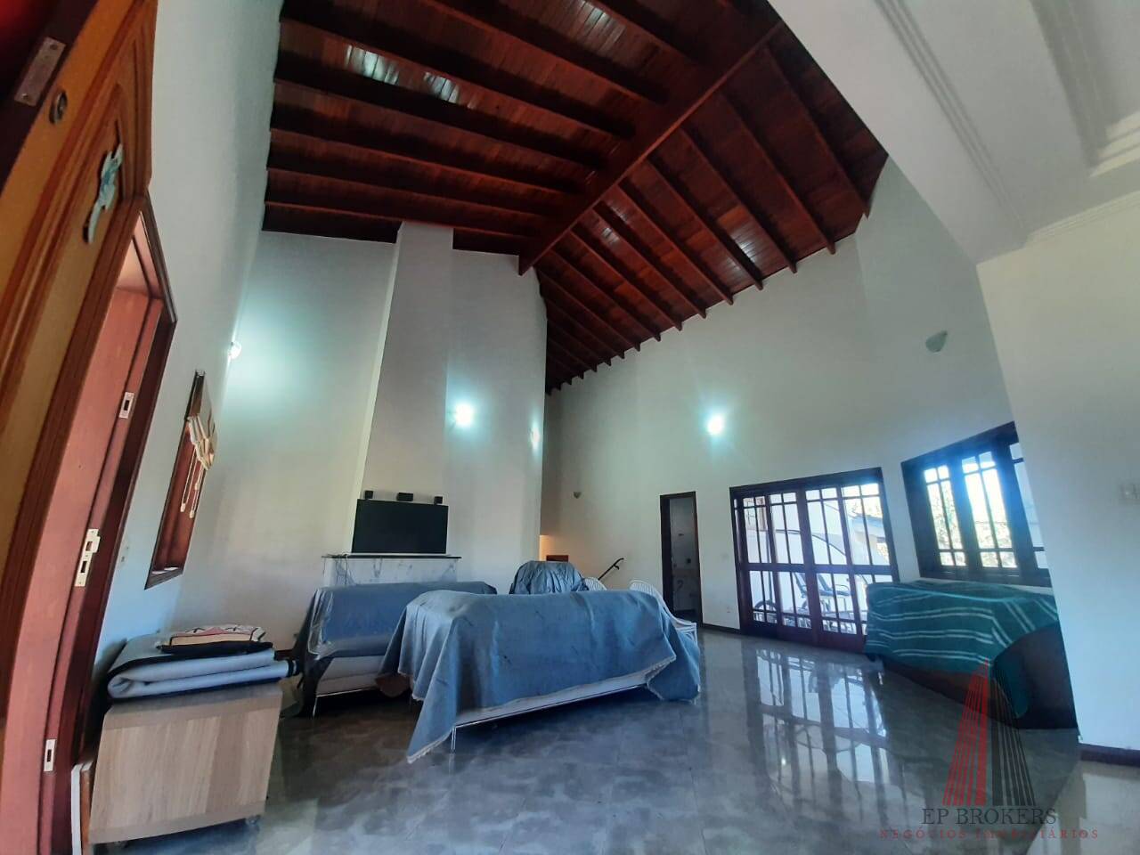 Casa à venda com 4 quartos, 440m² - Foto 4