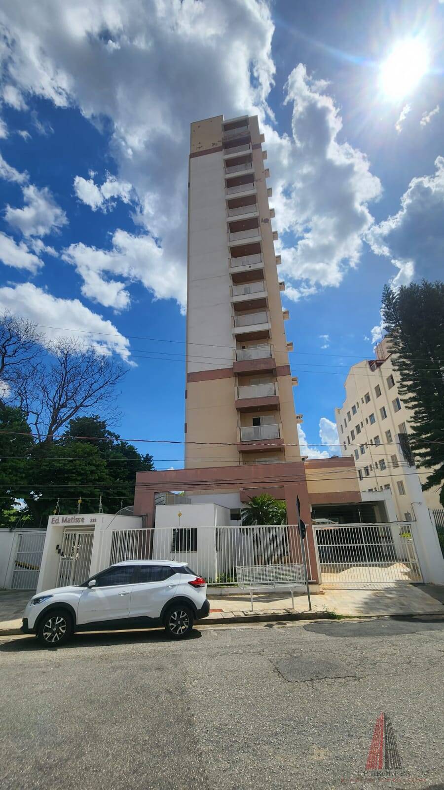 Apartamento à venda com 3 quartos, 92m² - Foto 1