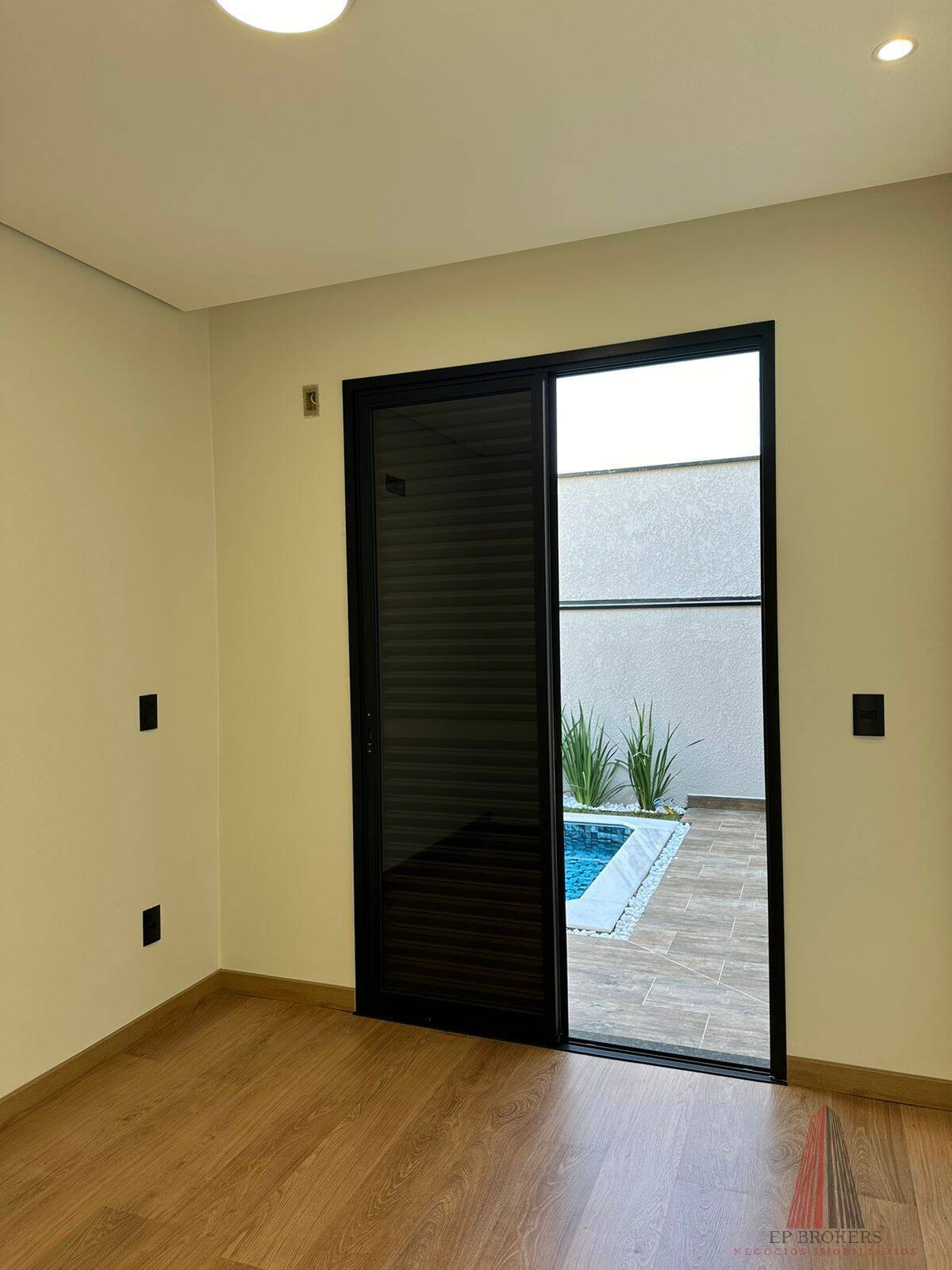 Casa à venda com 3 quartos, 110m² - Foto 12