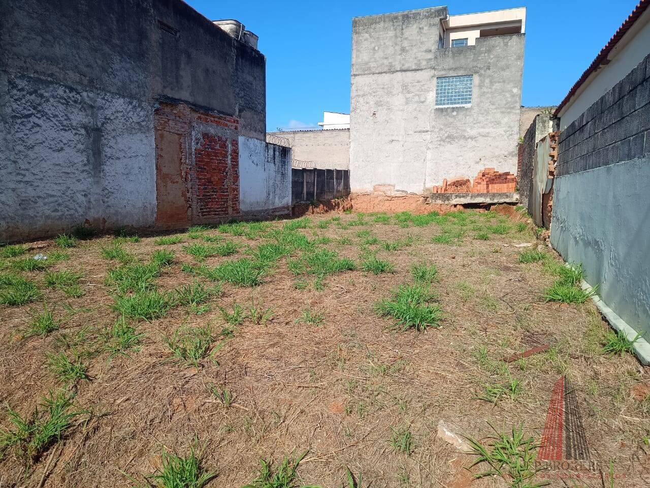 Terreno à venda, 300m² - Foto 1