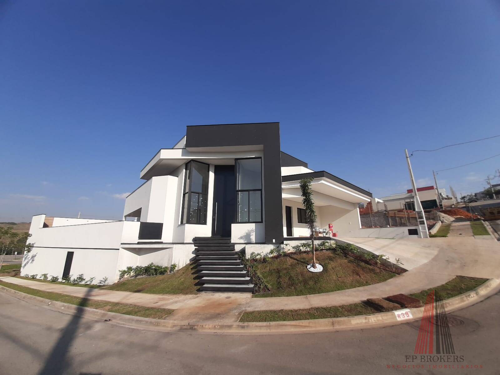 Casa de Condomínio à venda com 3 quartos, 250m² - Foto 3