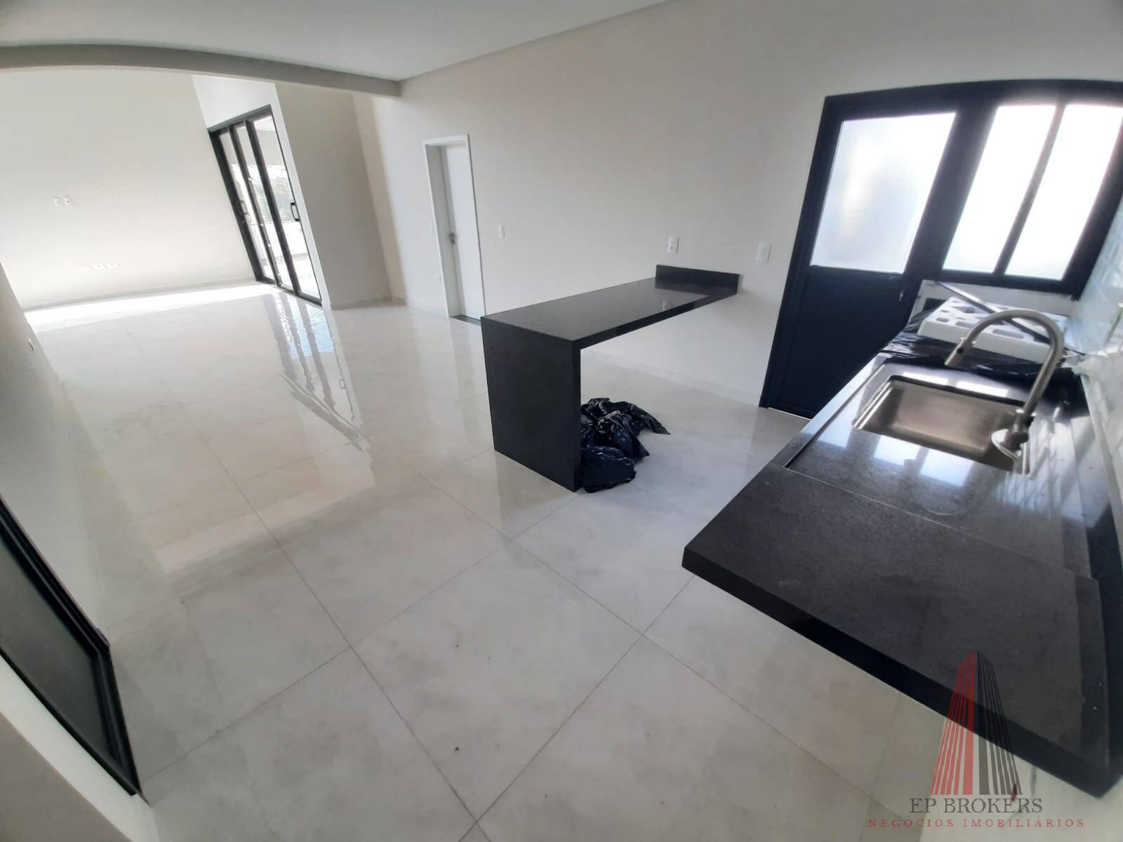 Casa de Condomínio à venda com 3 quartos, 250m² - Foto 11