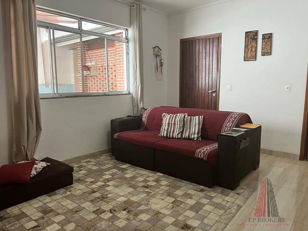 Casa à venda com 3 quartos, 190m² - Foto 2