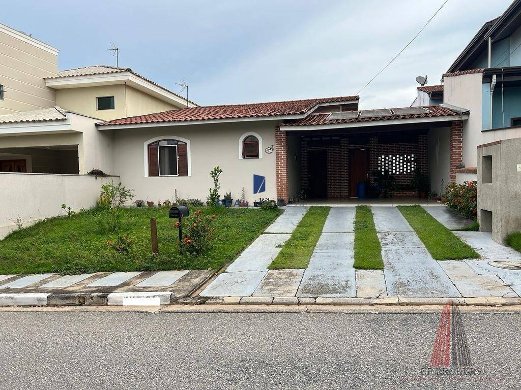 Casa à venda com 3 quartos, 190m² - Foto 1