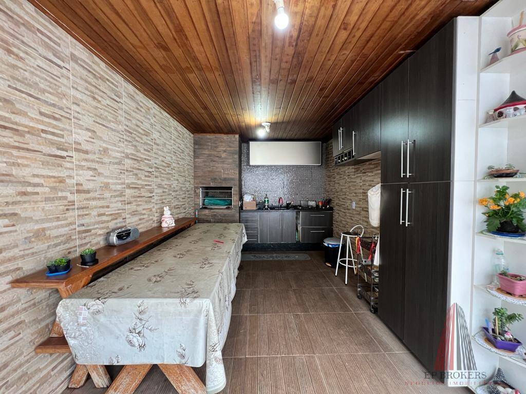 Casa à venda com 3 quartos, 190m² - Foto 6