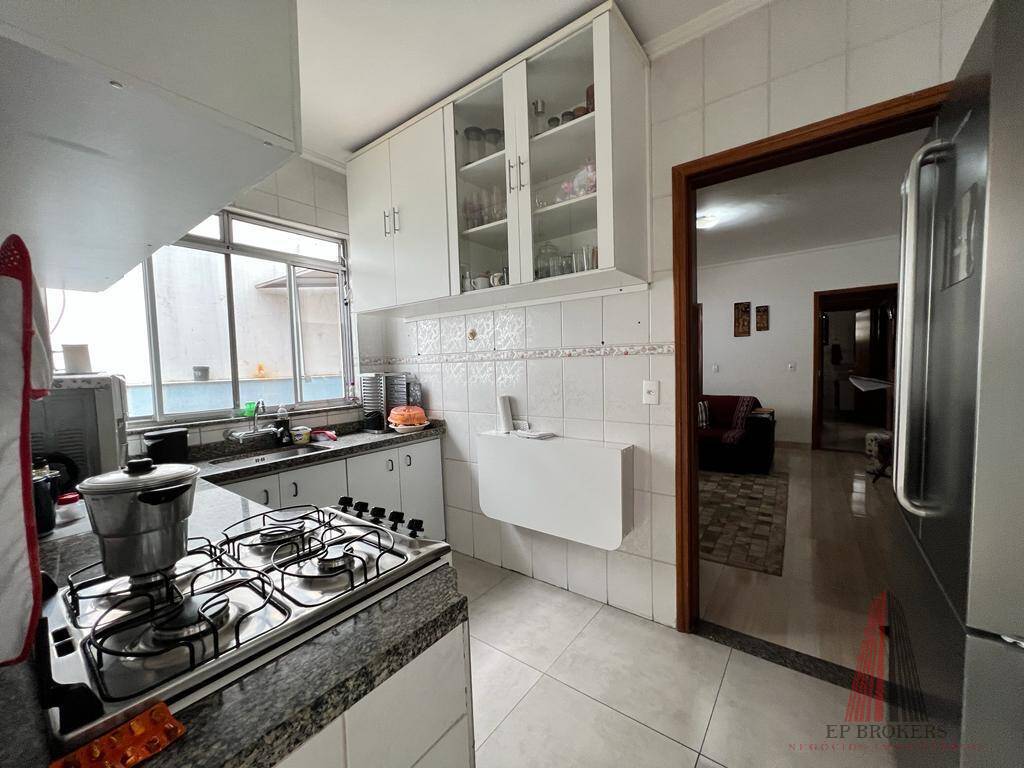 Casa à venda com 3 quartos, 190m² - Foto 18