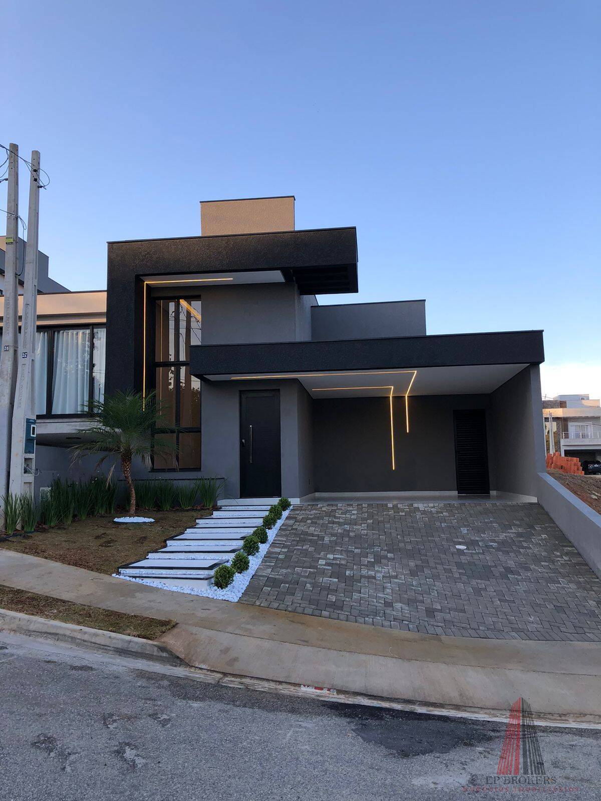 Casa de Condomínio à venda com 3 quartos, 146m² - Foto 1