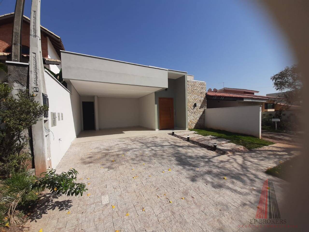 Casa à venda com 3 quartos, 167m² - Foto 2